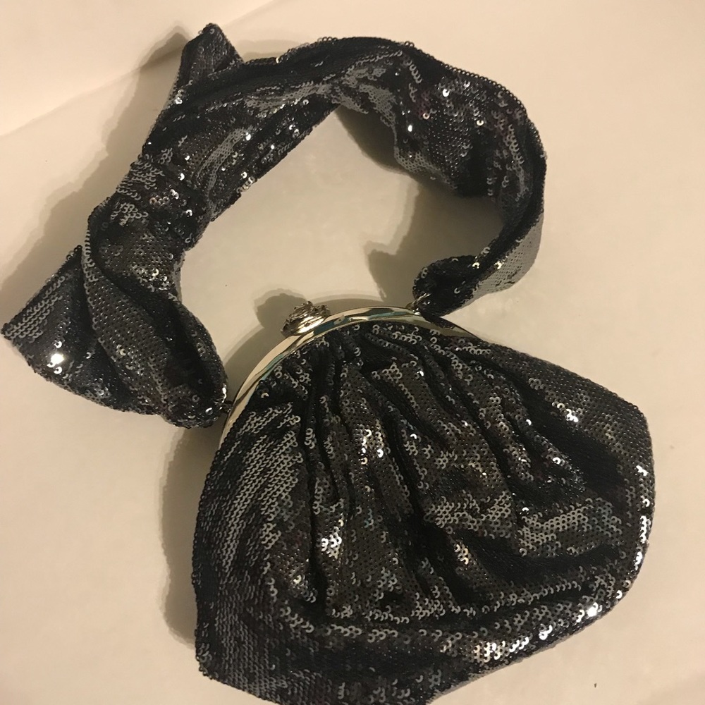 Betsey Johnson silver sequin bow clutch purse bag club cocktail Vegas vintage